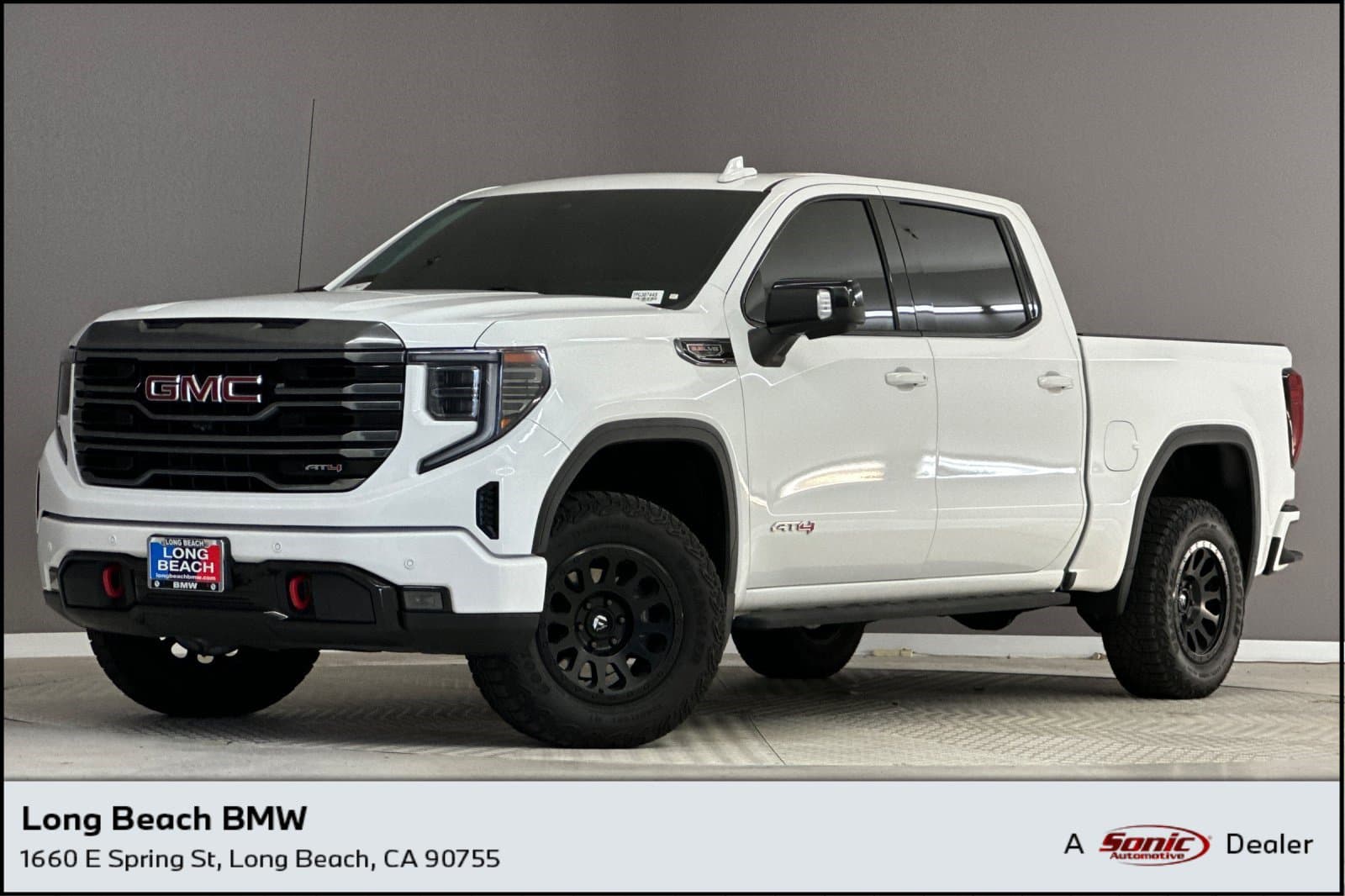 2023 GMC Sierra 1500 AT4 — photo 1 of 34