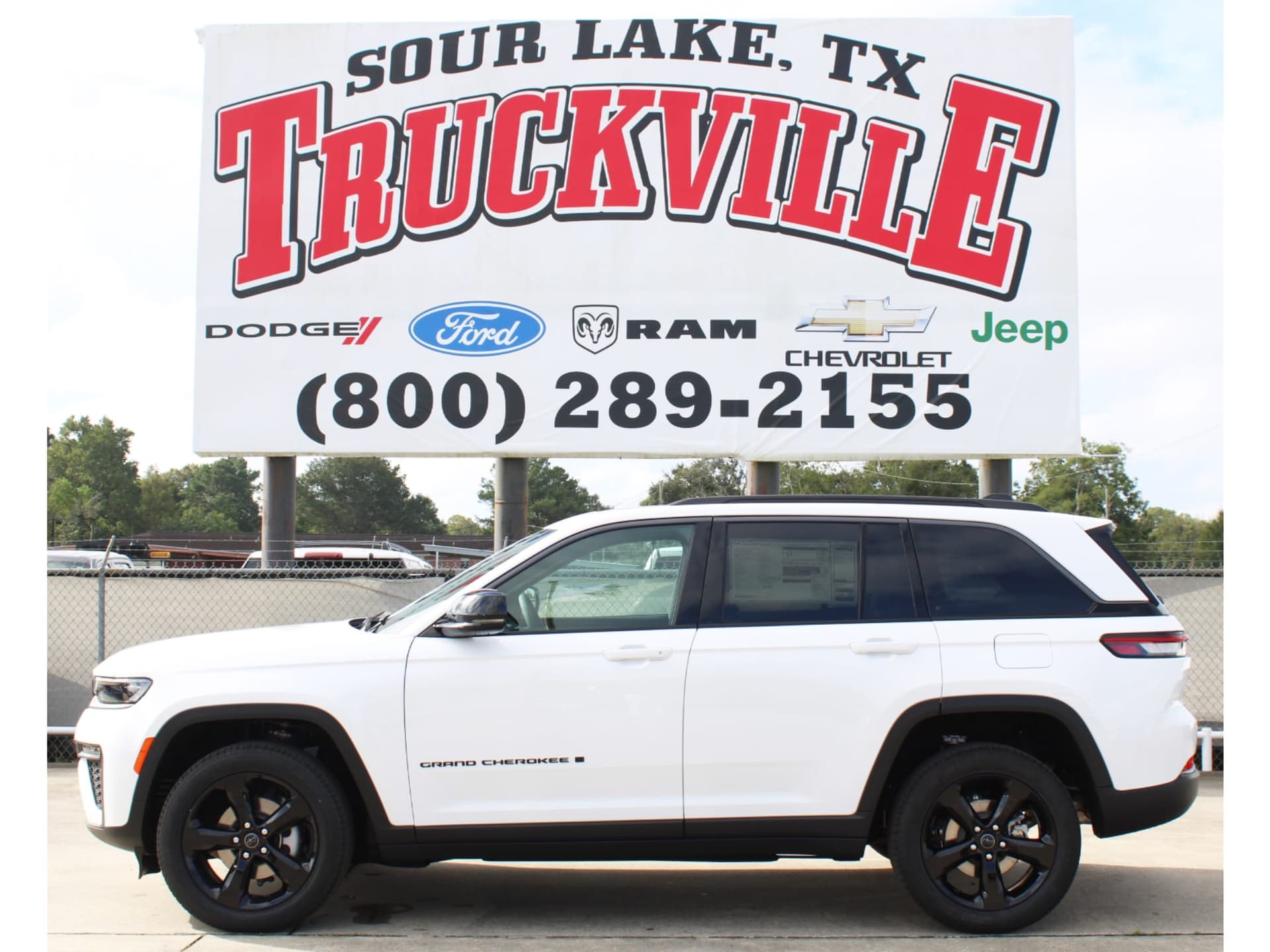 2027 Jeep Grand Cherokee Limited — photo 1 of 31