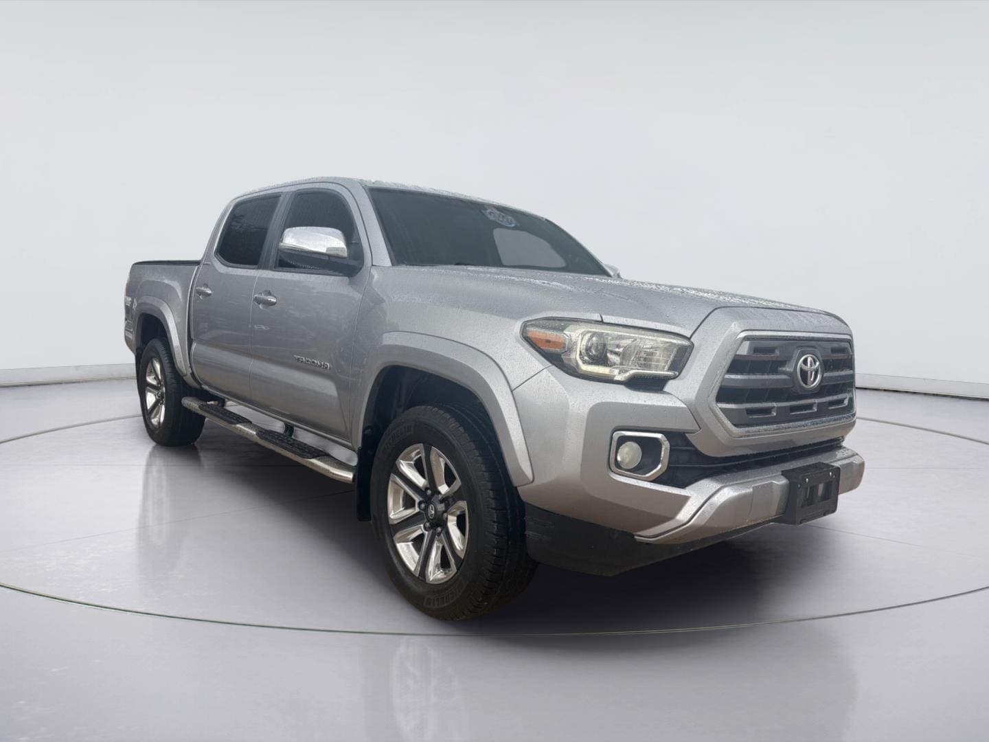 2016 Toyota Tacoma Limited — photo 1 of 18