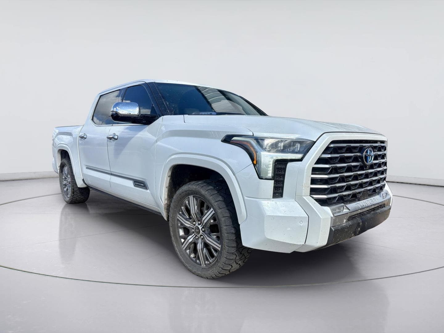 2022 Toyota Tundra 4WD Base — photo 1 of 19