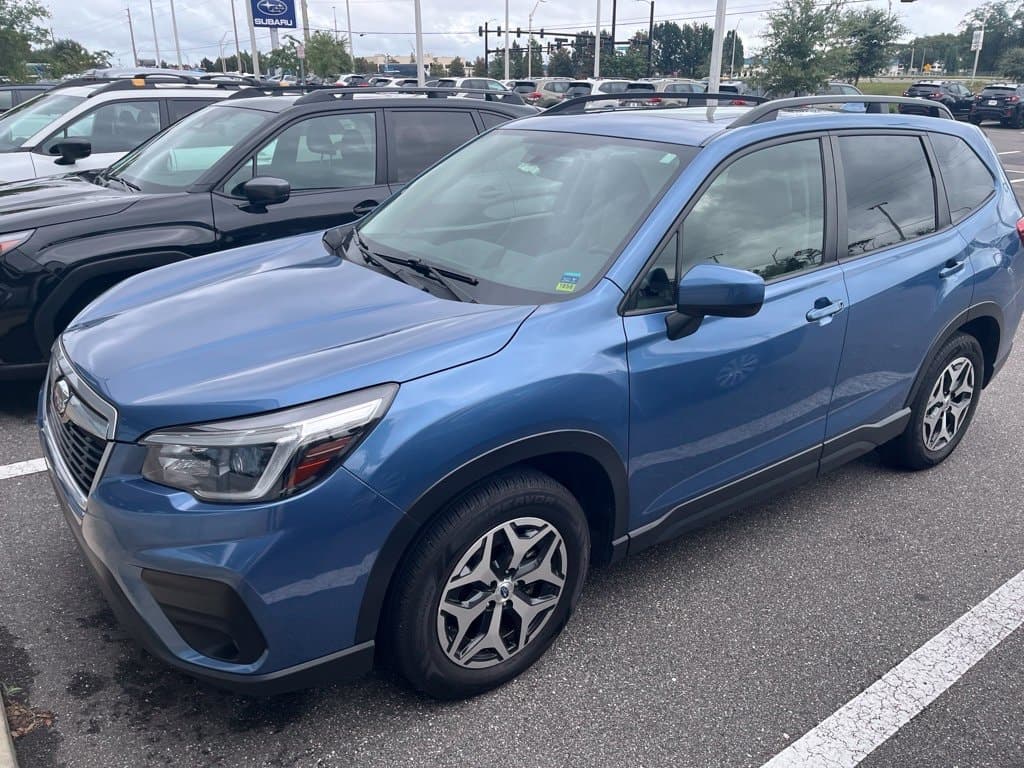 2021 Subaru Forester Premium — photo 1 of 3