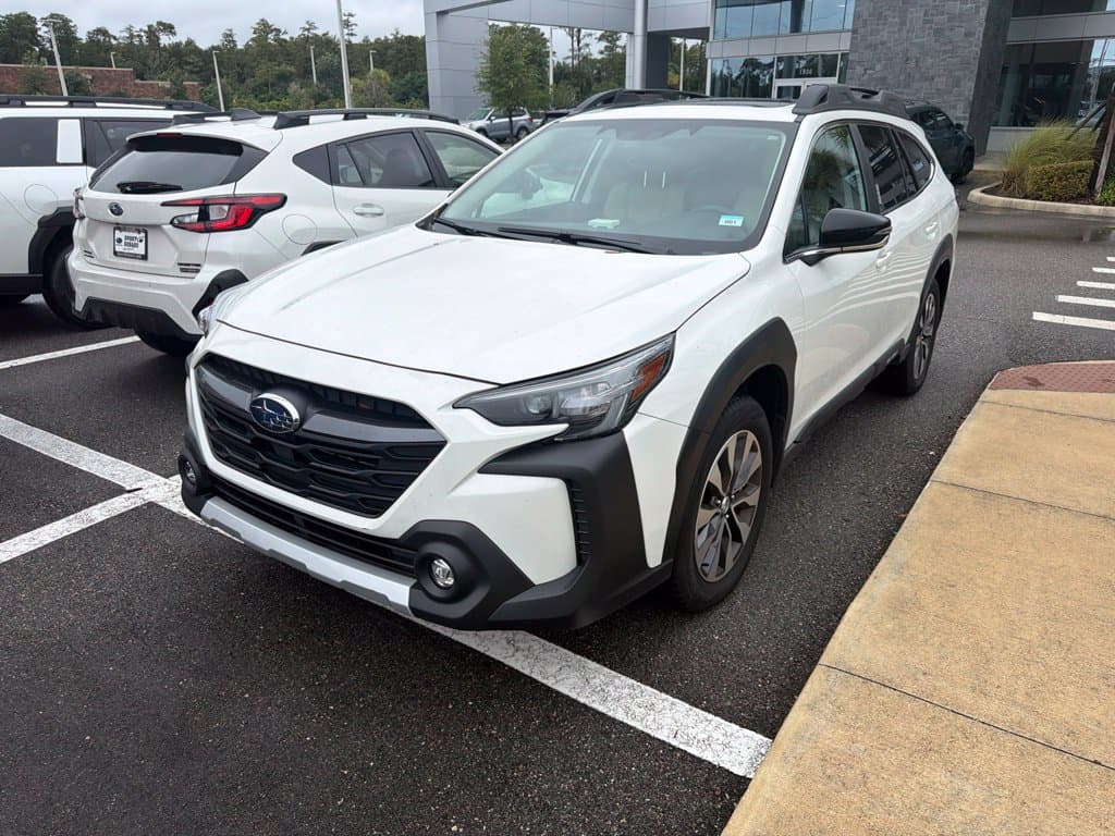 2025 Subaru Outback Limited — photo 1 of 3