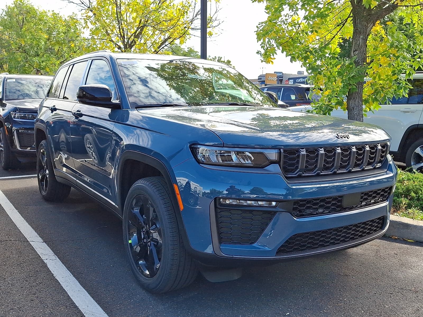 2027 Jeep Grand Cherokee Limited — photo 1 of 20
