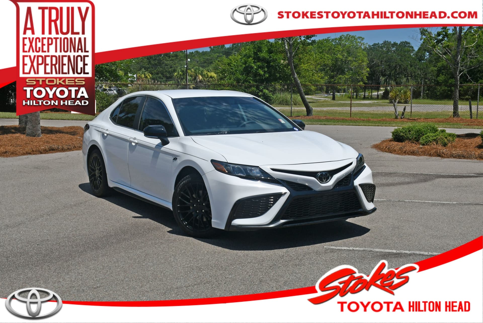 2024 Toyota Camry SE — photo 1 of 20