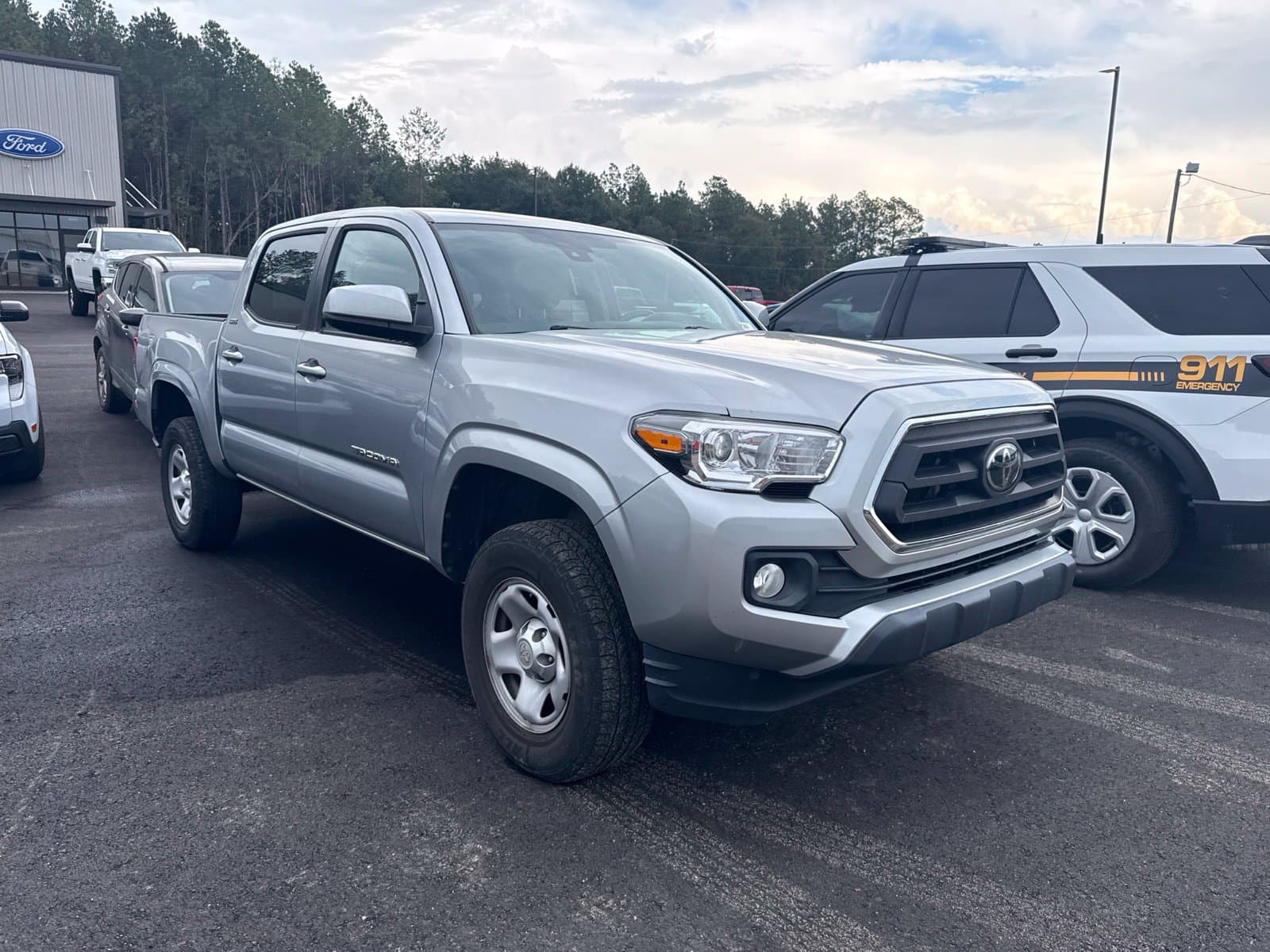 2022 Toyota Tacoma 2WD SR5 — photo 1 of 6