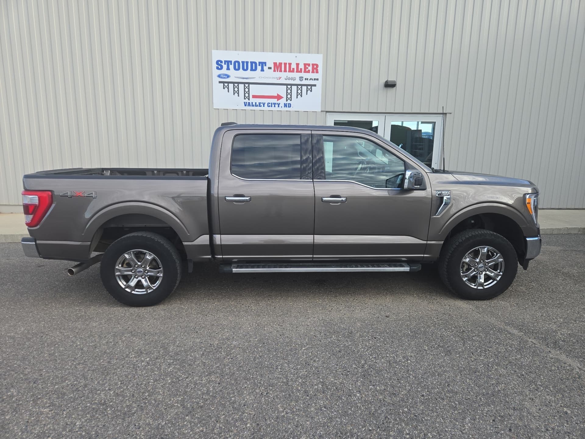 2023 Ford F-150 Base — photo 1 of 19