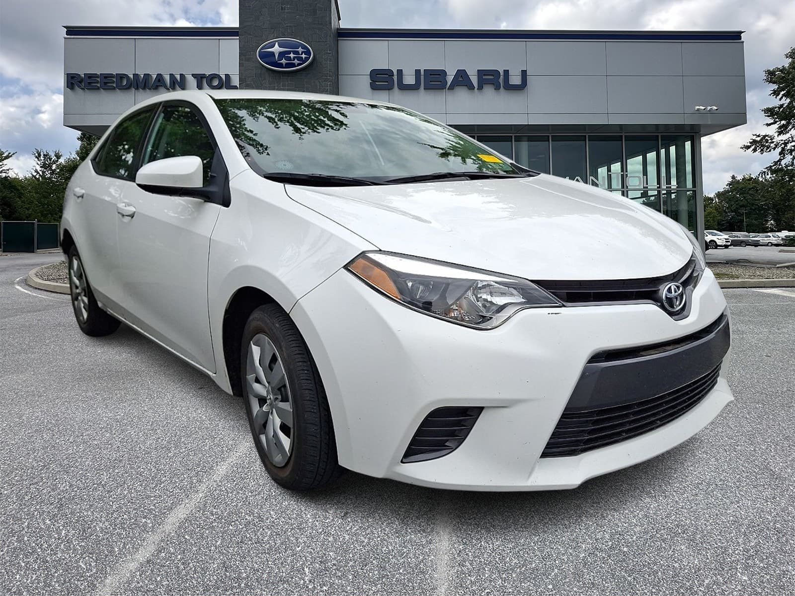 2015 Toyota Corolla LE — photo 1 of 5