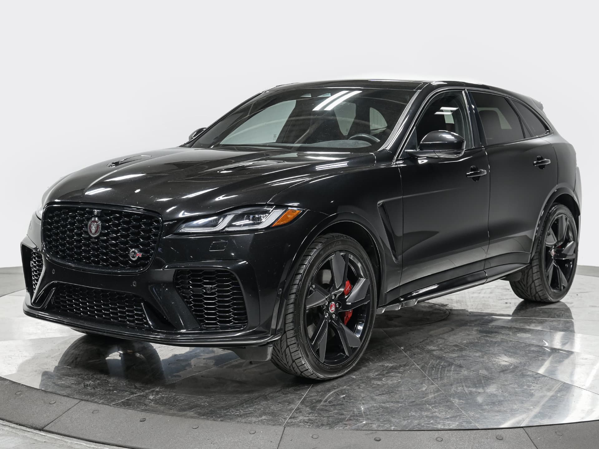 2022 Jaguar F-PACE SVR — photo 1 of 30