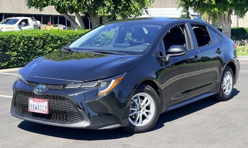 2022 Toyota Corolla Hybrid LE — photo 1 of 9