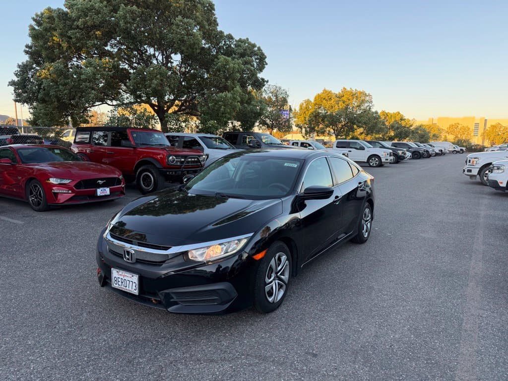 2018 Honda Civic Sedan LX — photo 1 of 5