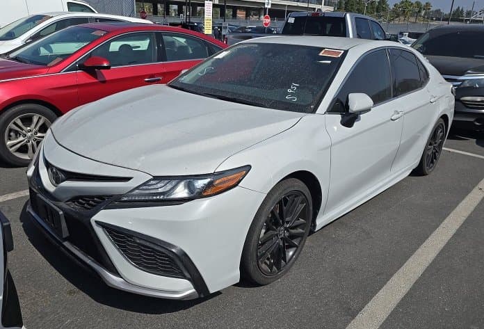 2022 Toyota Camry XSE — photo 1 of 3