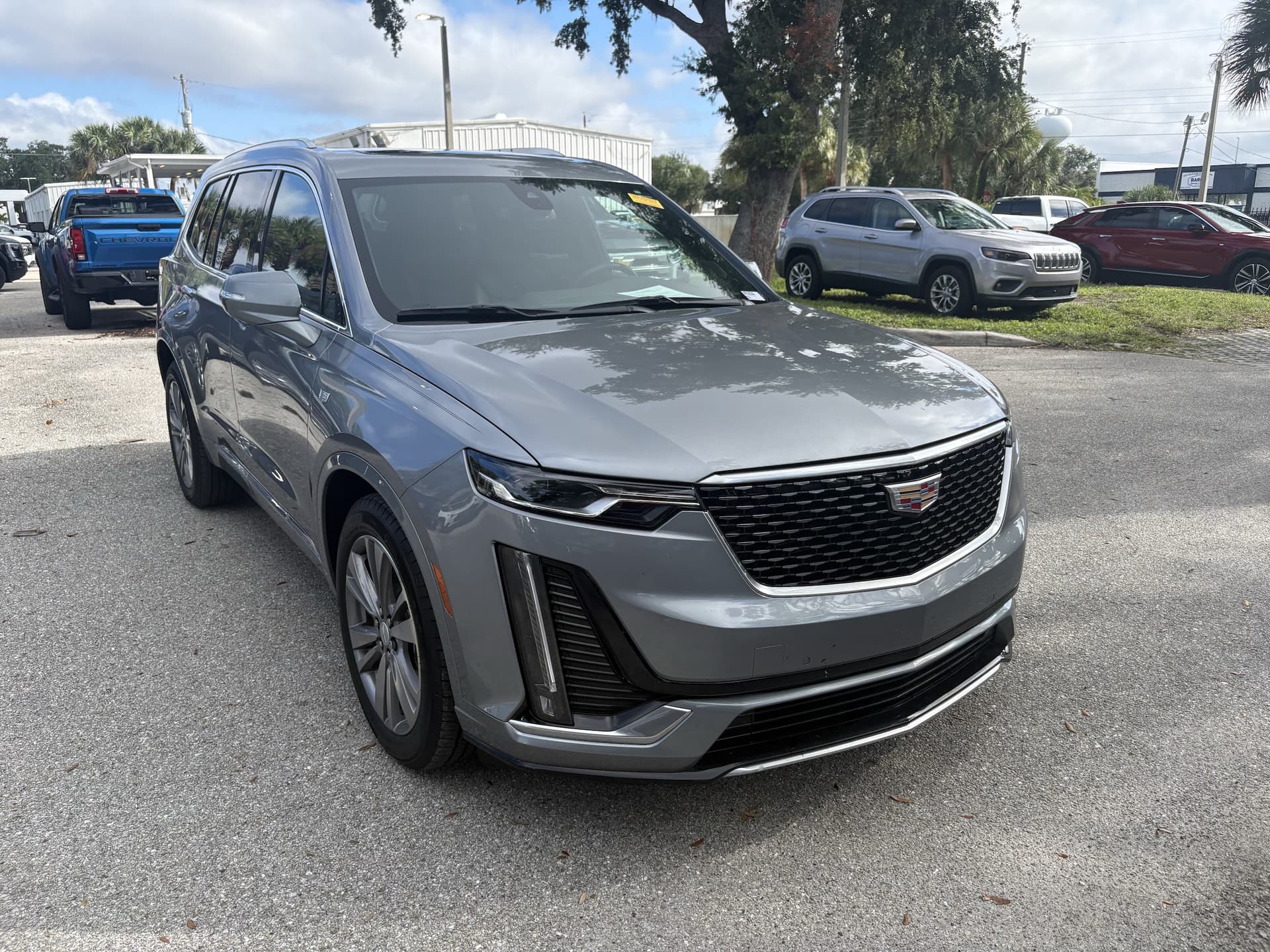 2025 Cadillac XT6 Base — photo 1 of 3
