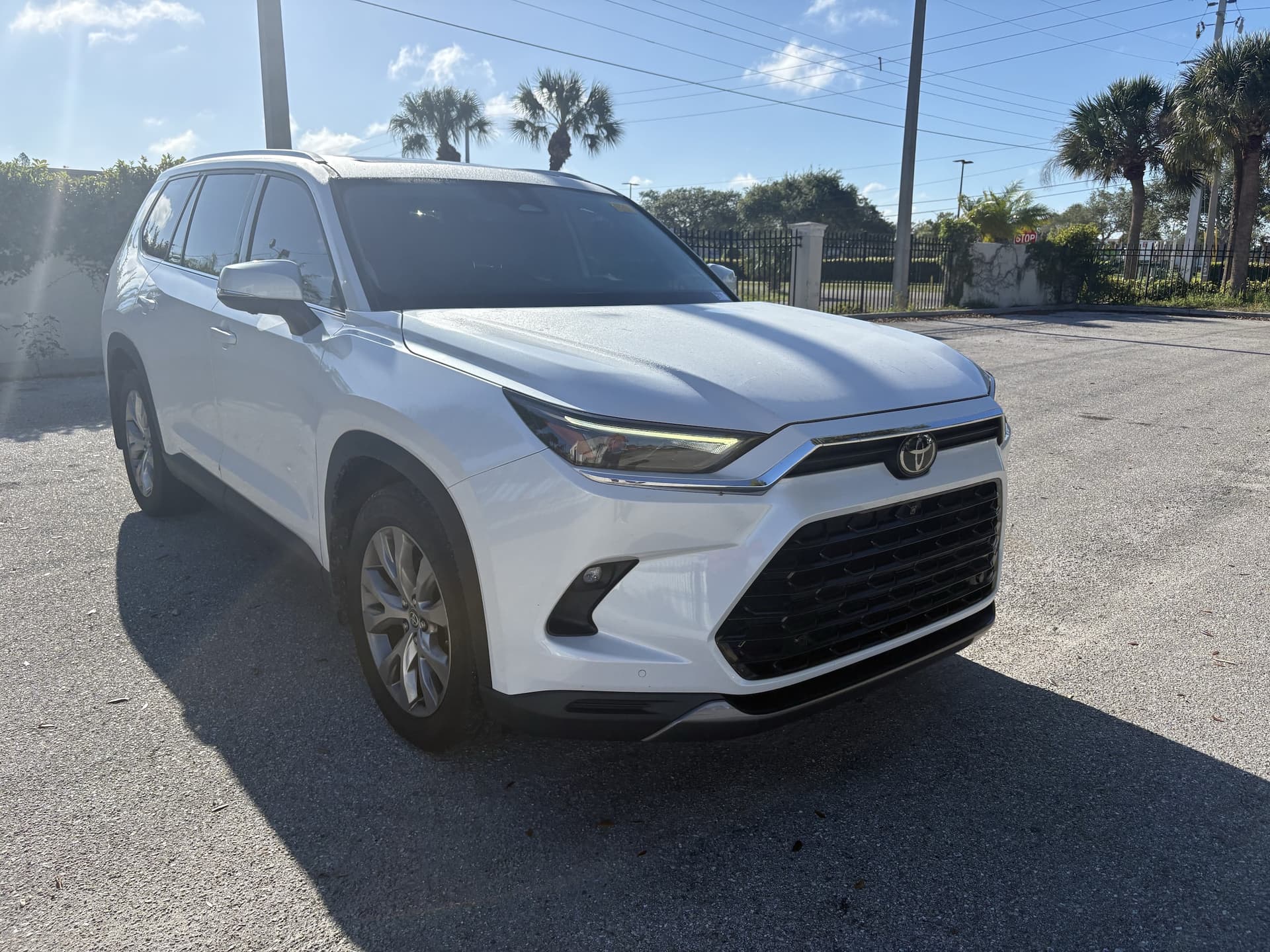 2024 Toyota Grand Highlander Limited — photo 1 of 11