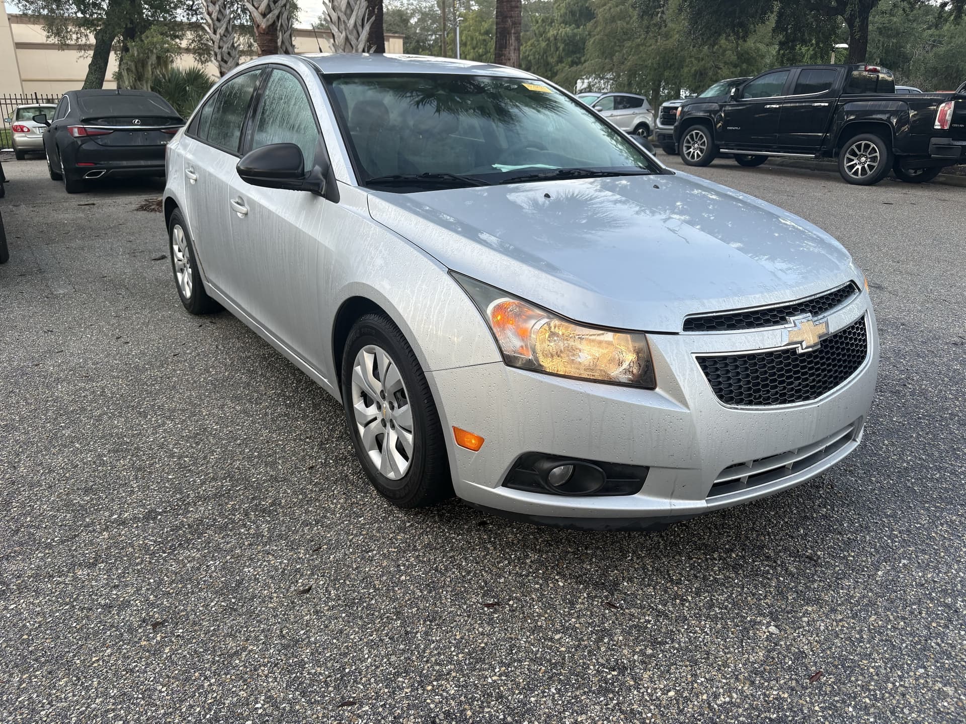 2014 Chevrolet Cruze LS — photo 1 of 9