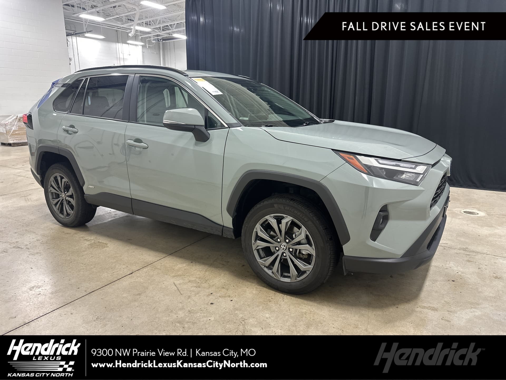 2023 Toyota RAV4 Hybrid XLE Premium — photo 1 of 36