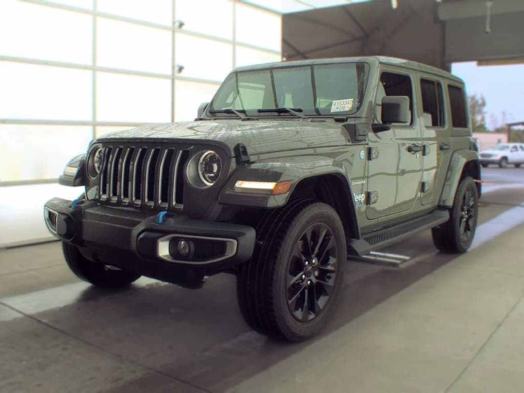 2023 Jeep Wrangler Base — photo 1 of 6