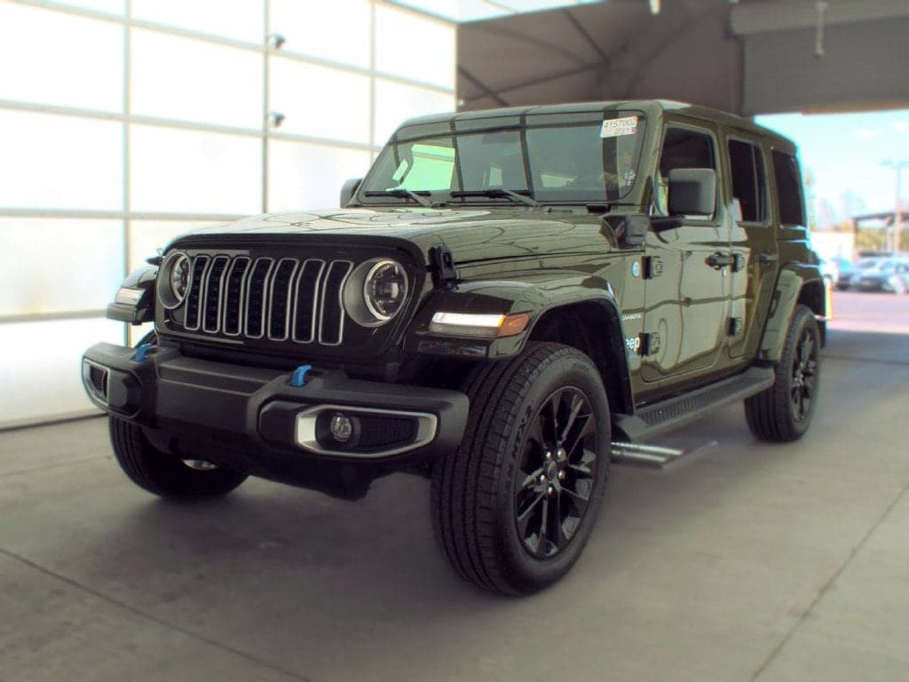 2024 Jeep Wrangler Base — photo 1 of 6