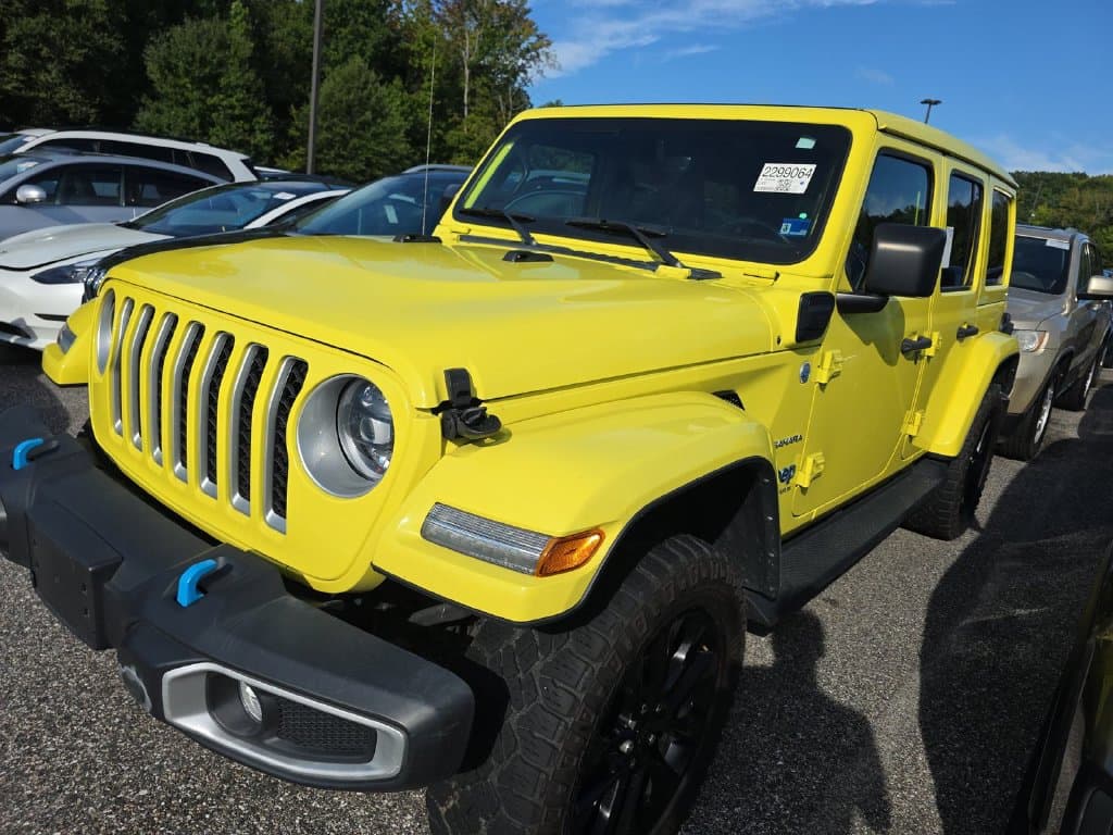 2023 Jeep Wrangler Base — photo 1 of 6