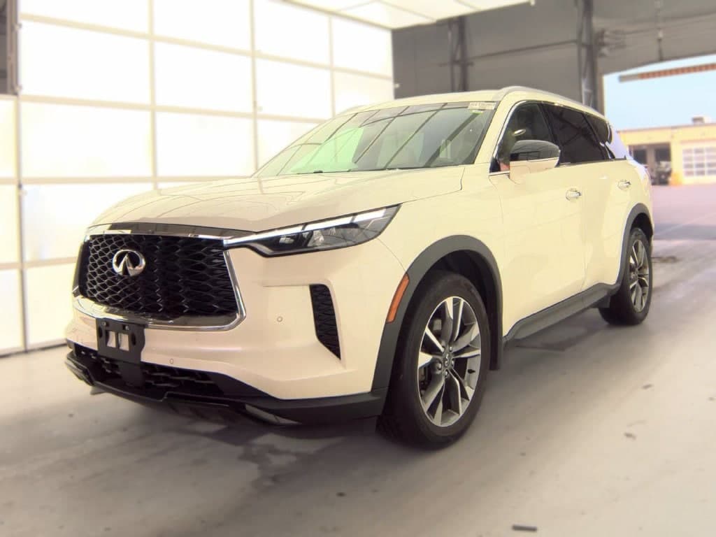 2023 INFINITI QX60 LUXE — photo 1 of 6