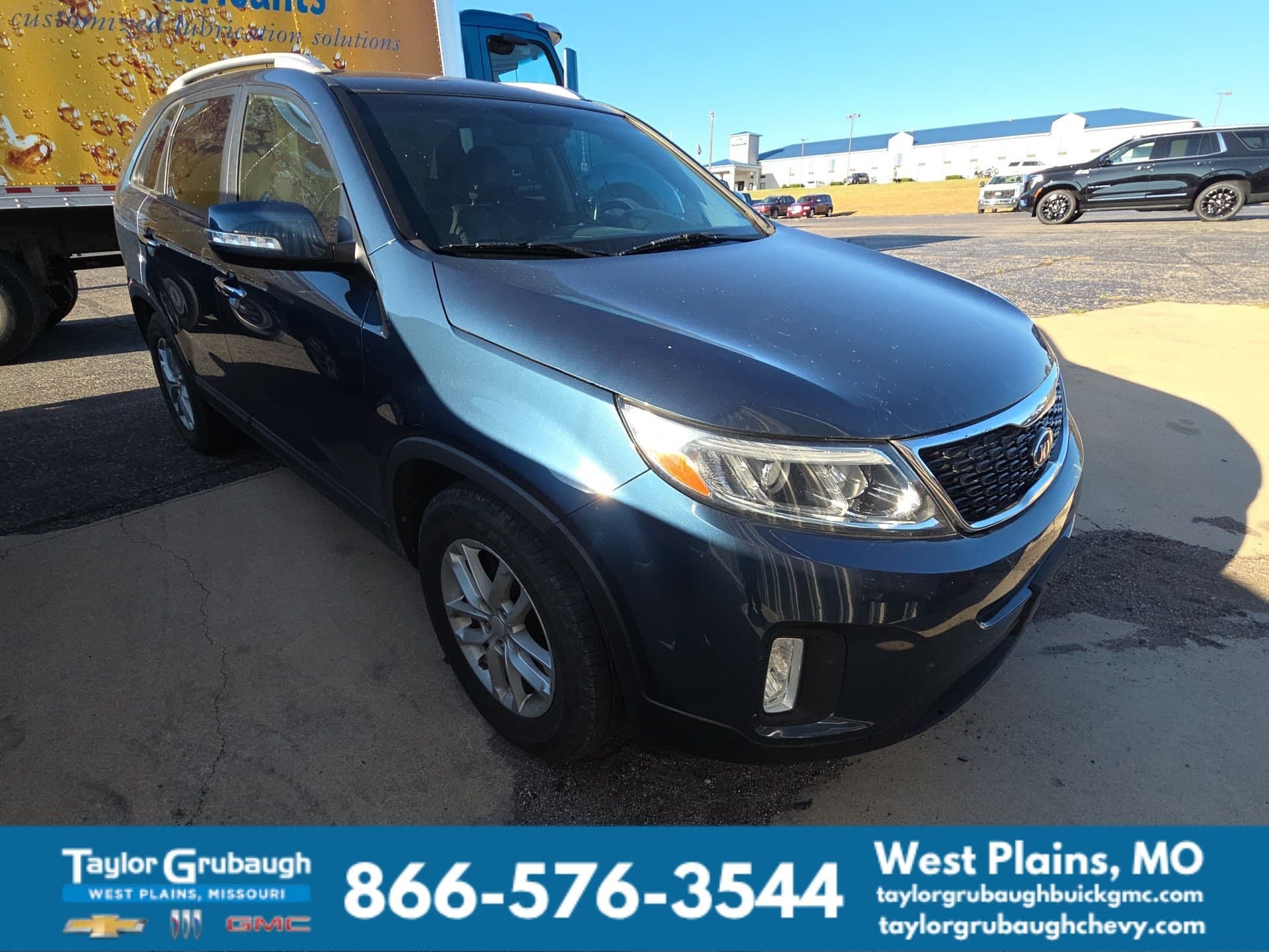 2014 Kia Sorento LX — photo 1 of 15