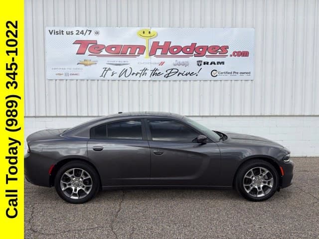 2016 Dodge Charger SE — photo 1 of 46