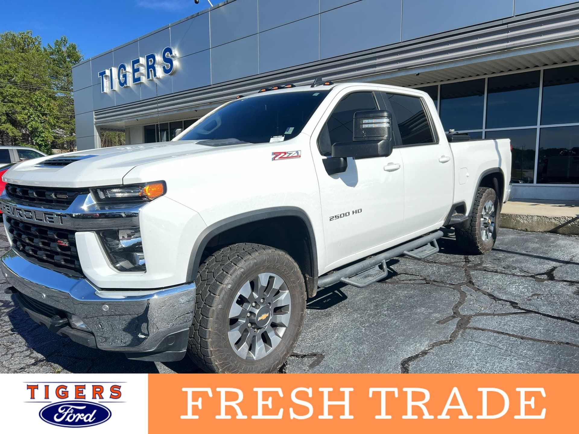 2023 Chevrolet Silverado 2500HD LT — photo 1 of 7