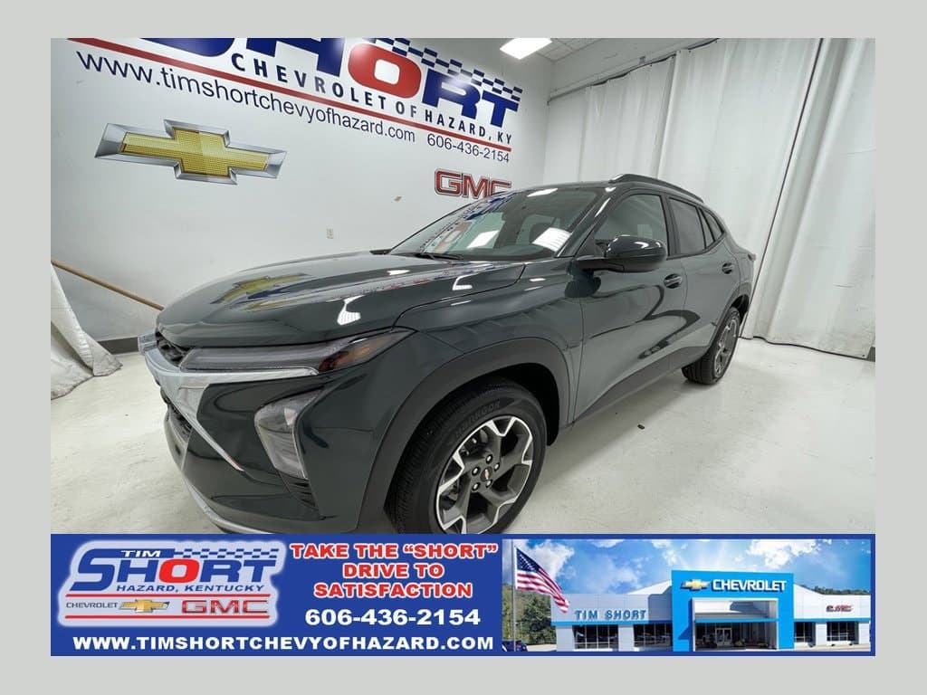 2026 Chevrolet Trax LT — photo 1 of 38