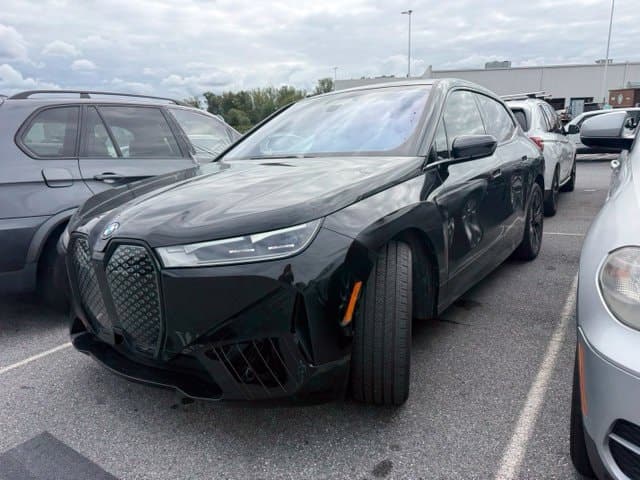 2024 BMW iX xDrive50 — photo 1 of 9