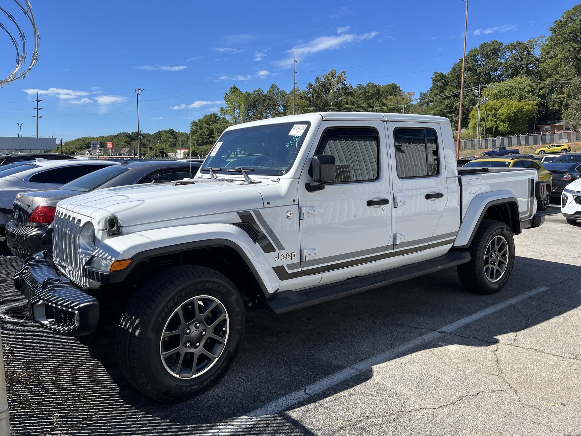 2020 Jeep Gladiator Overland — photo 1 of 3