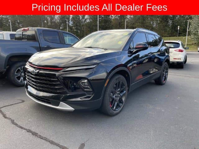 2025 Chevrolet Blazer LT — photo 1 of 13