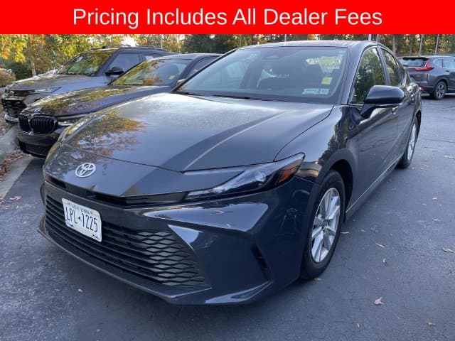 2025 Toyota Camry LE — photo 1 of 13