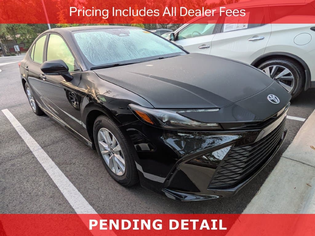 2026 Toyota Camry LE — photo 1 of 33
