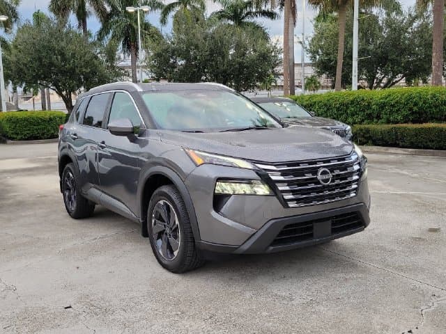 2025 Nissan Rogue SV — photo 1 of 21