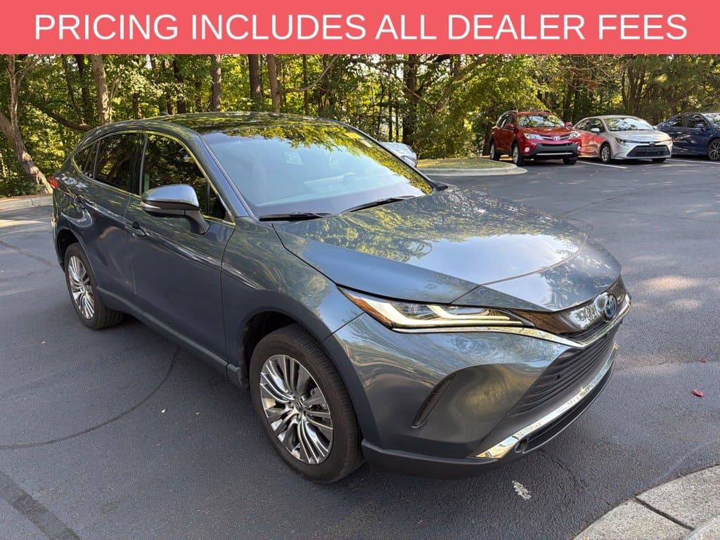 2022 Toyota Venza Limited — photo 1 of 17