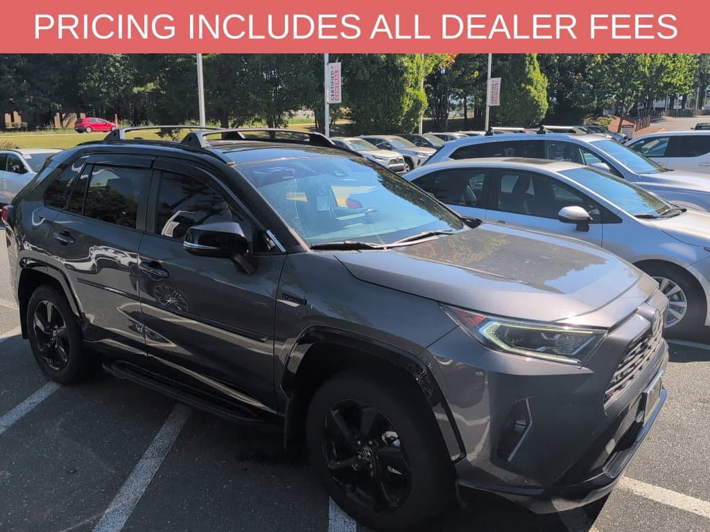 2020 Toyota RAV4 Hybrid XSE — photo 1 of 11