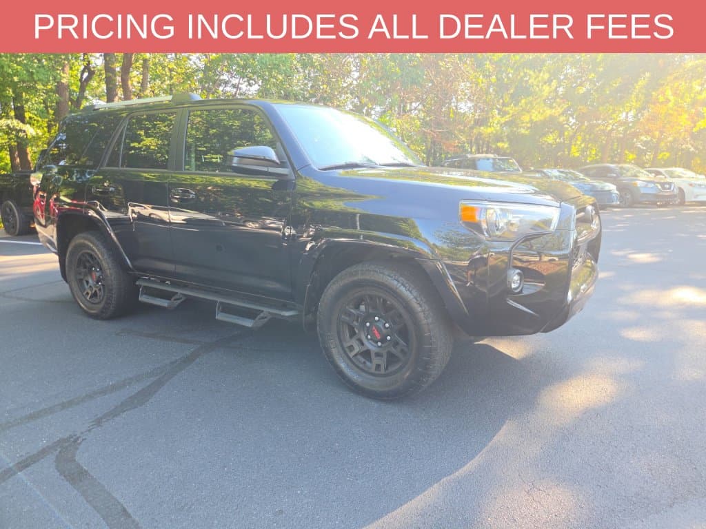 2023 Toyota 4Runner SR5 — photo 1 of 17