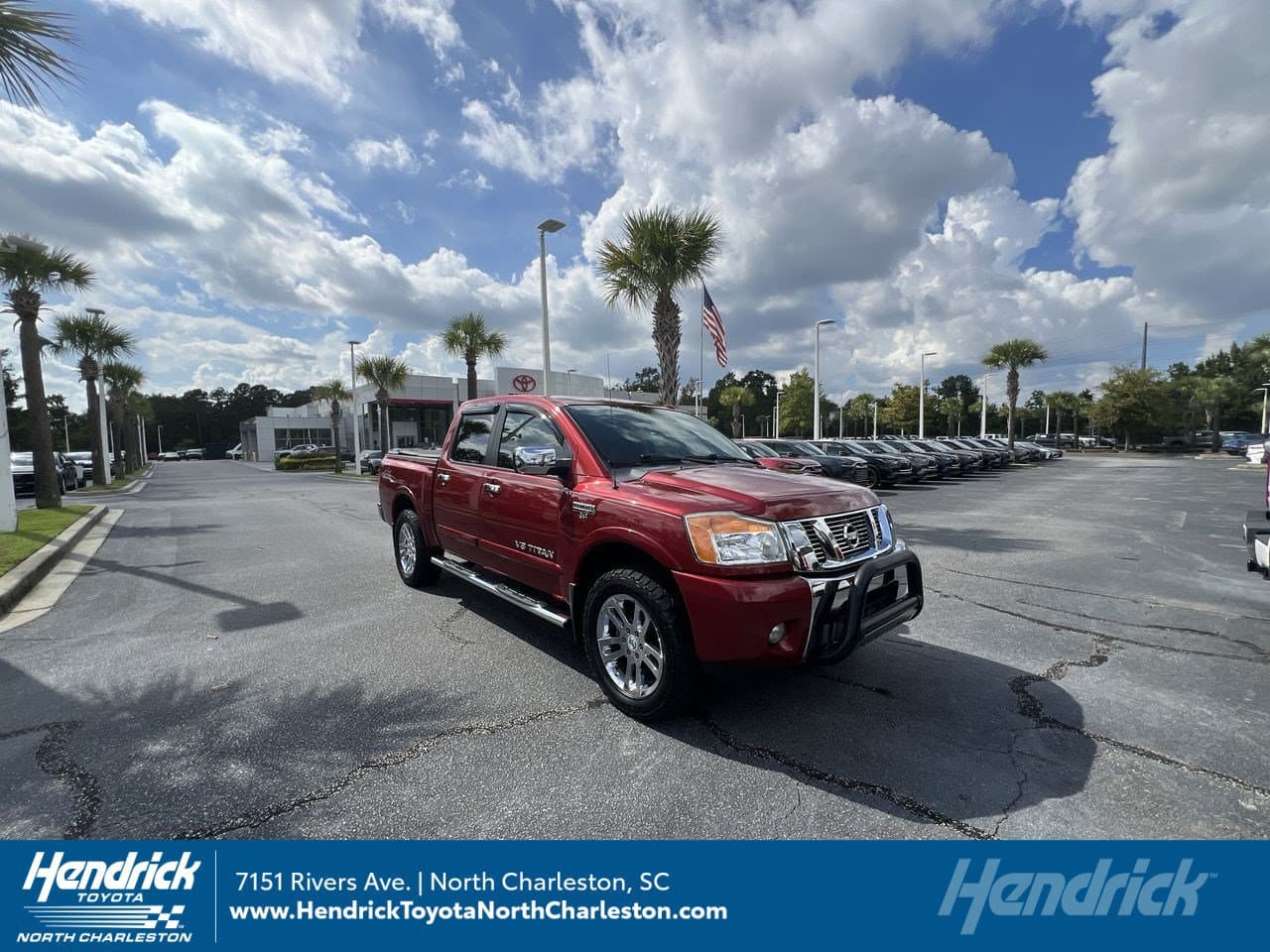 2014 Nissan Titan SL — photo 1 of 38