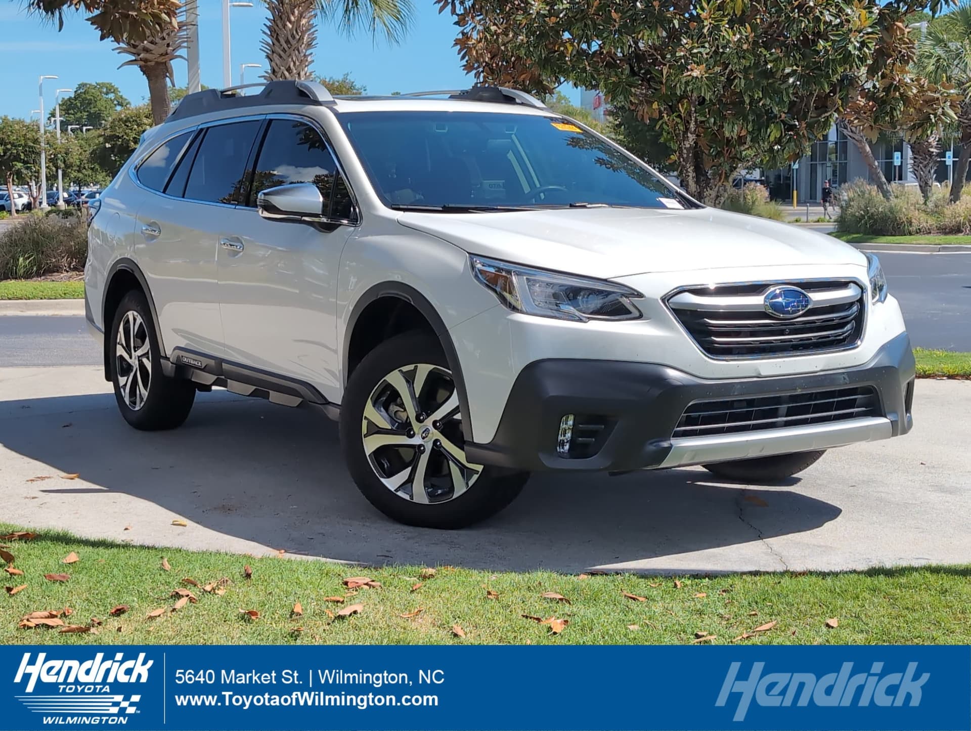 2022 Subaru Outback Touring — photo 1 of 11
