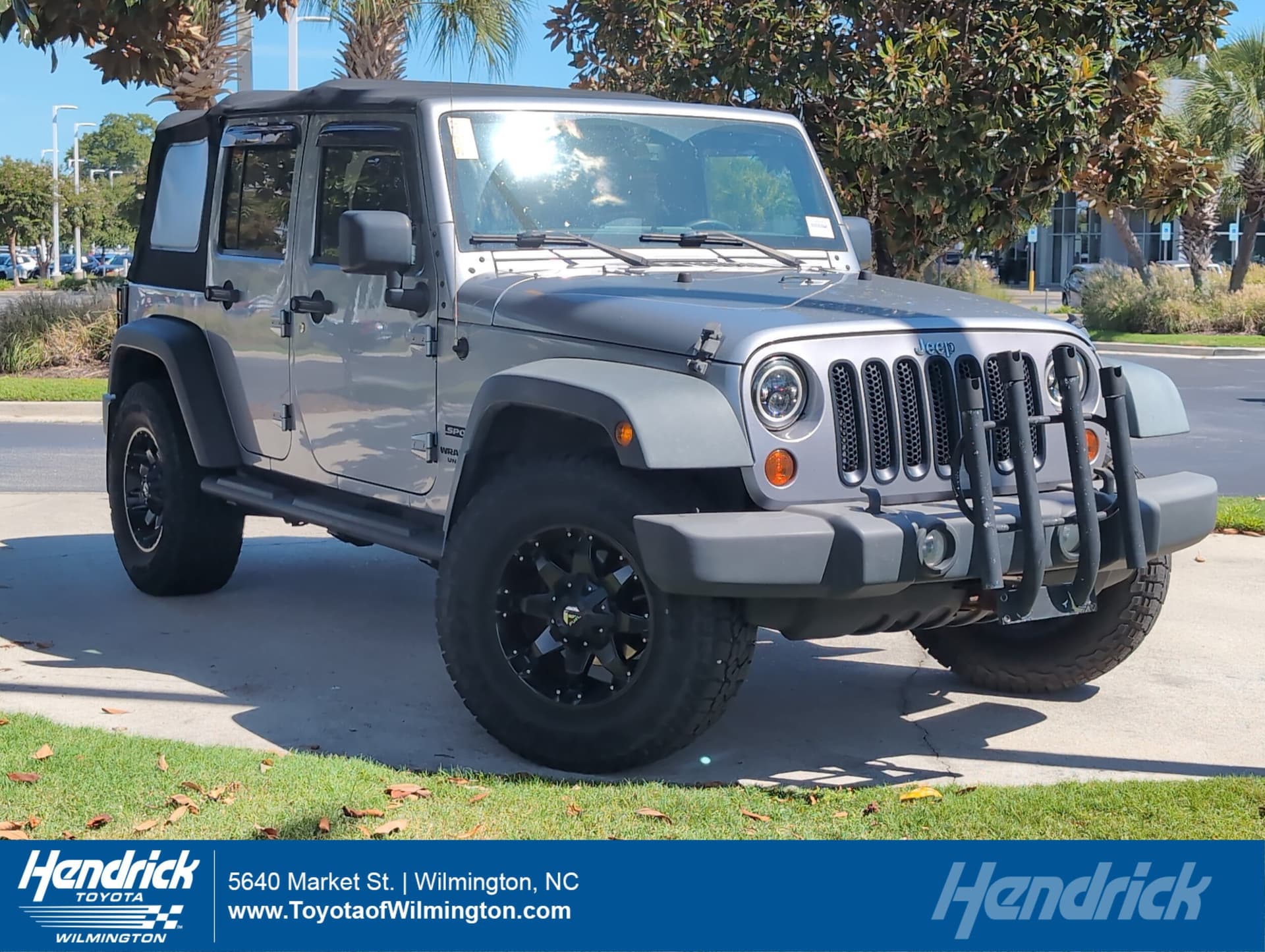 2013 Jeep Wrangler Unlimited Sport — photo 1 of 11