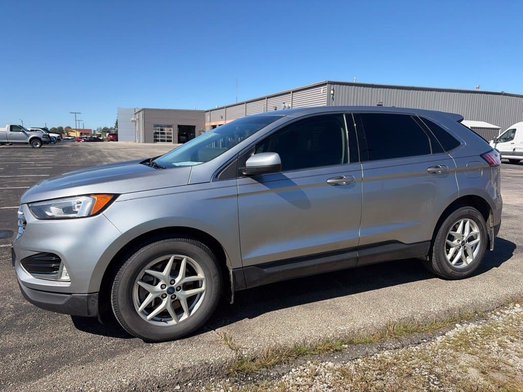 2022 Ford Edge SEL — photo 1 of 17