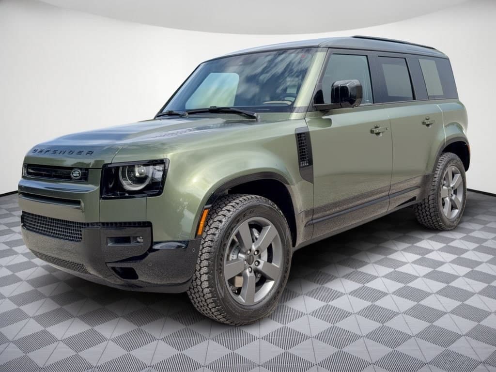 2026 Land Rover Defender X-Dynamic SE — photo 1 of 32