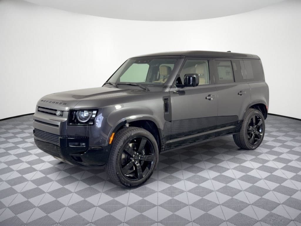 2026 Land Rover Defender V8 — photo 1 of 31