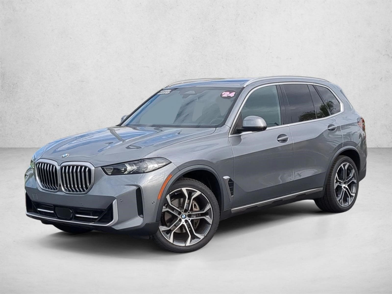 2024 BMW X5 sDrive40i — photo 1 of 26