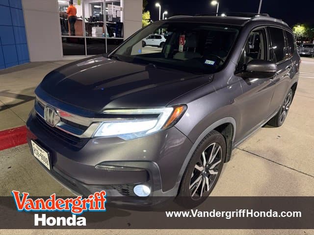 2020 Honda Pilot Base — photo 1 of 17