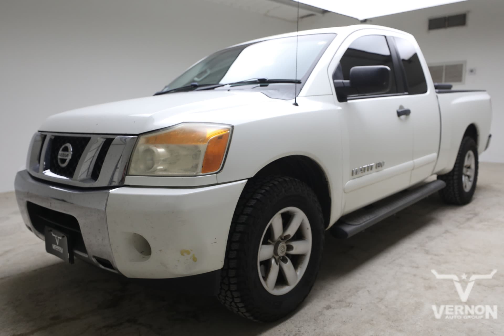 2014 Nissan Titan SV — photo 1 of 12