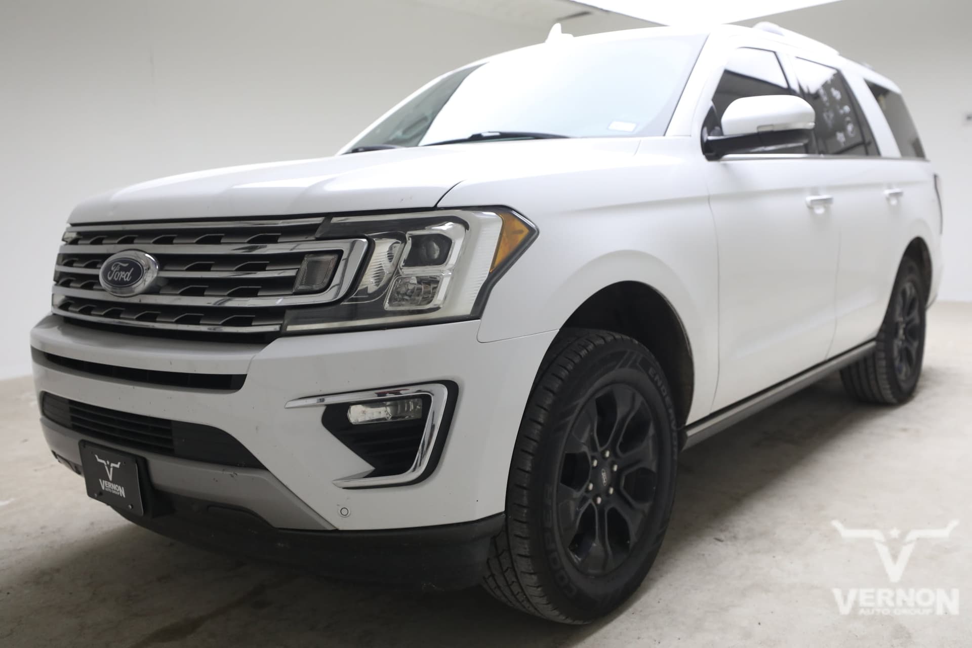 2019 Ford Expedition Limited — photo 1 of 13