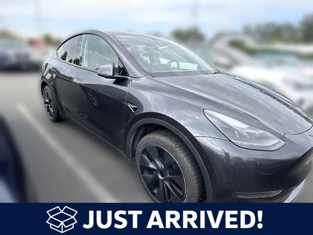 2024 Tesla Model Y Base — photo 1 of 2