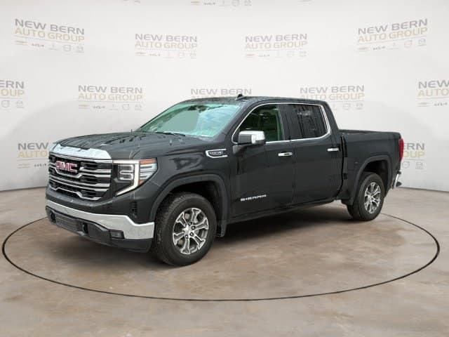 2025 GMC Sierra 1500 SLT — photo 1 of 15