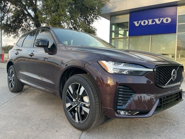 2026 Volvo XC60 Base — photo 1 of 32