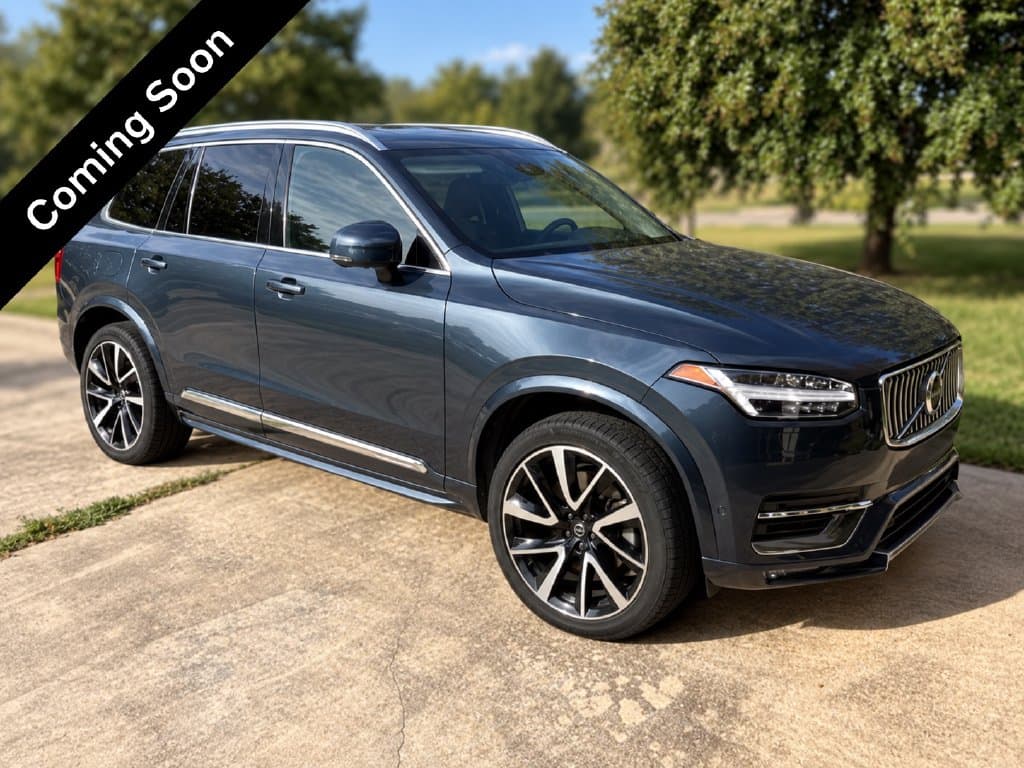 2023 Volvo XC90 Base — photo 1 of 8
